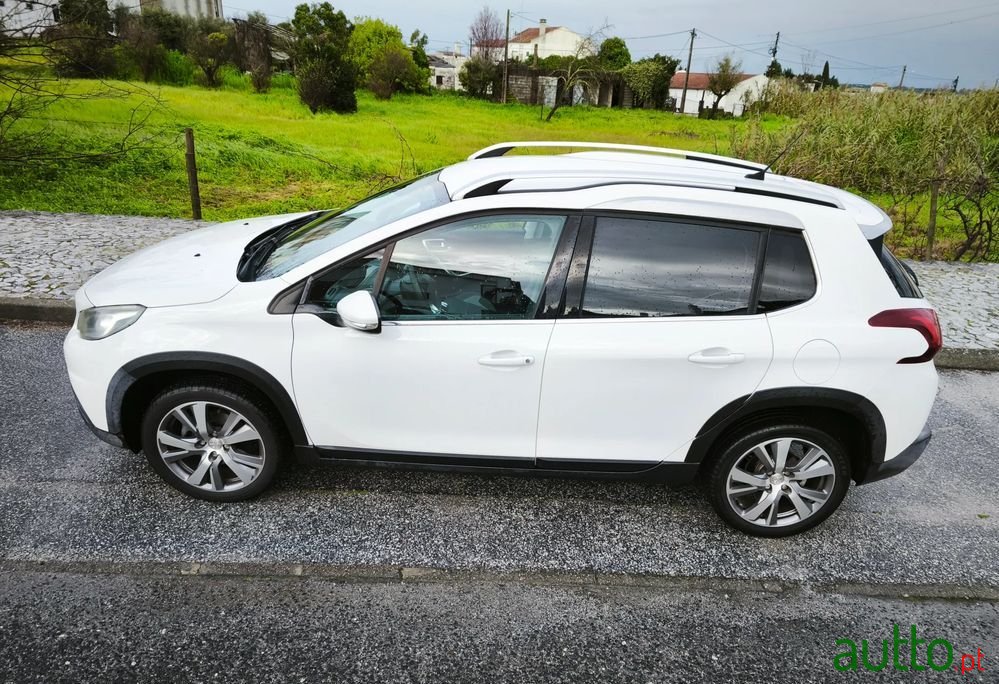 2016' Peugeot 2008 photo #6