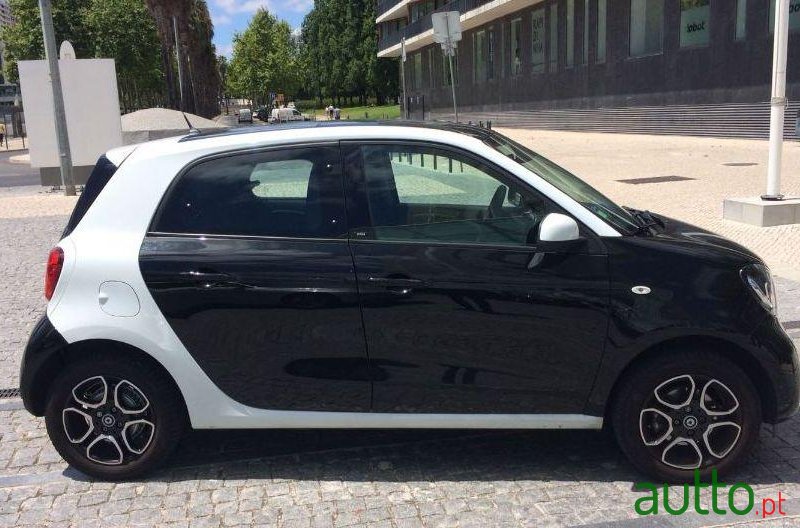 2017' Smart Forfour photo #1