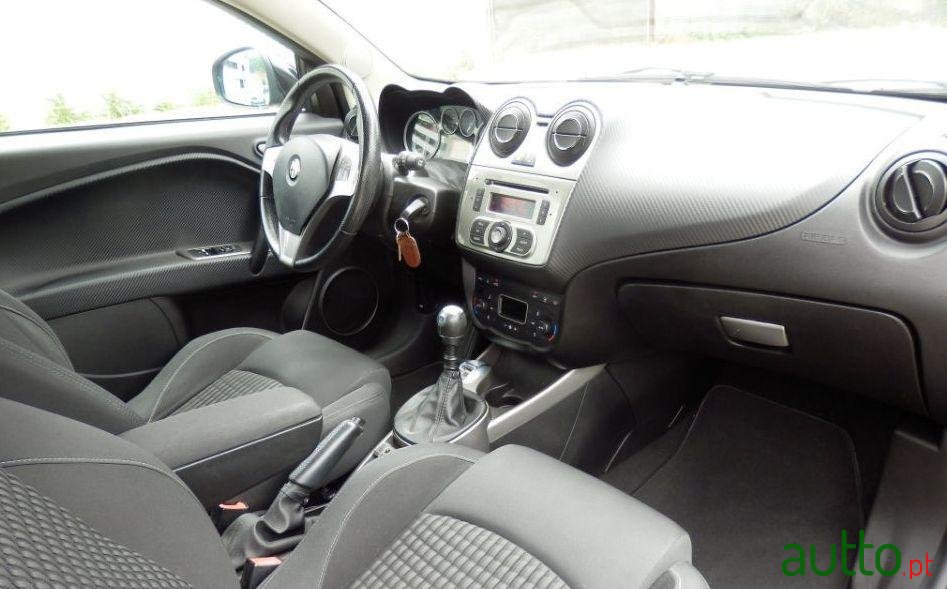 2010' Alfa Romeo MiTo photo #4