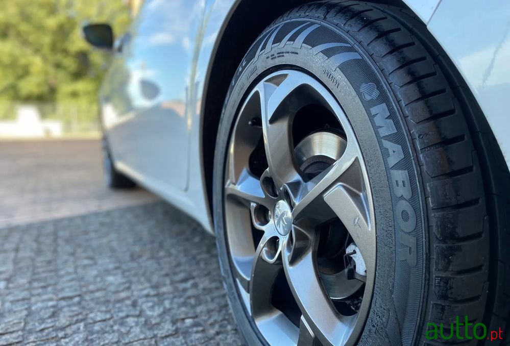 2014' Peugeot 508 Sw photo #6