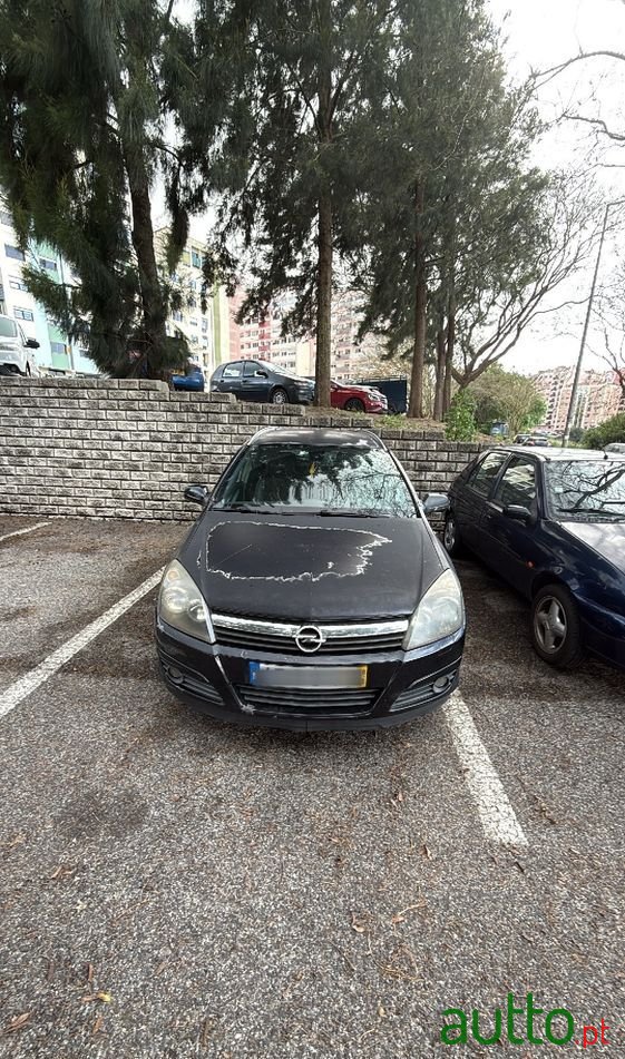 2006' Opel Astra photo #1