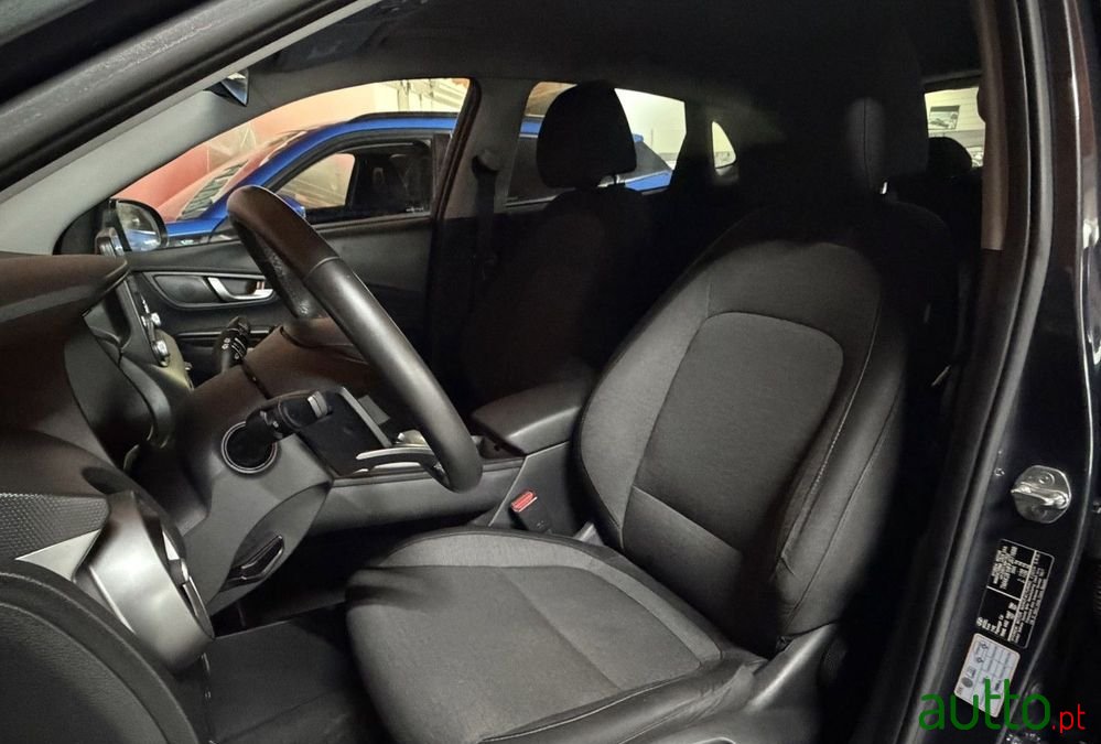 2022' Hyundai Kauai photo #6