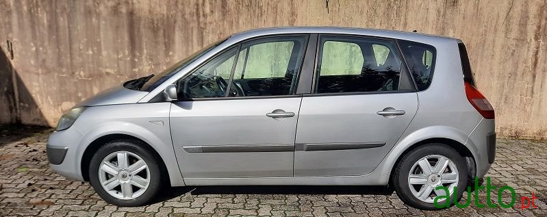2005' Renault Scenic photo #2