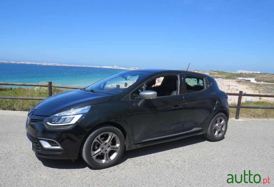 2017' Renault Clio photo #1