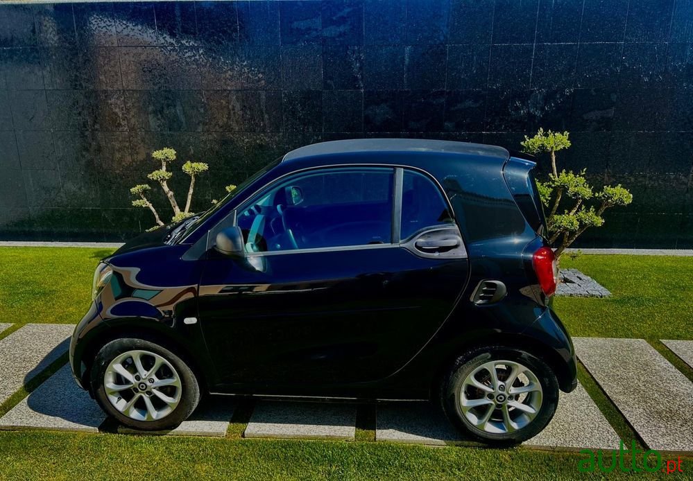 2018' Smart Fortwo Electric Drive Passion photo #3