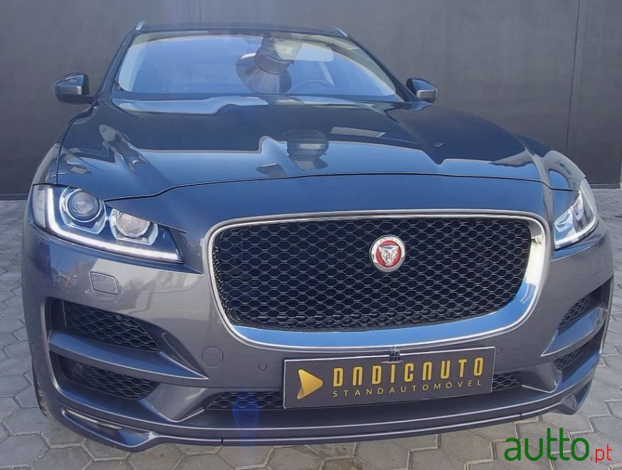 2017' Jaguar F-Pace photo #1