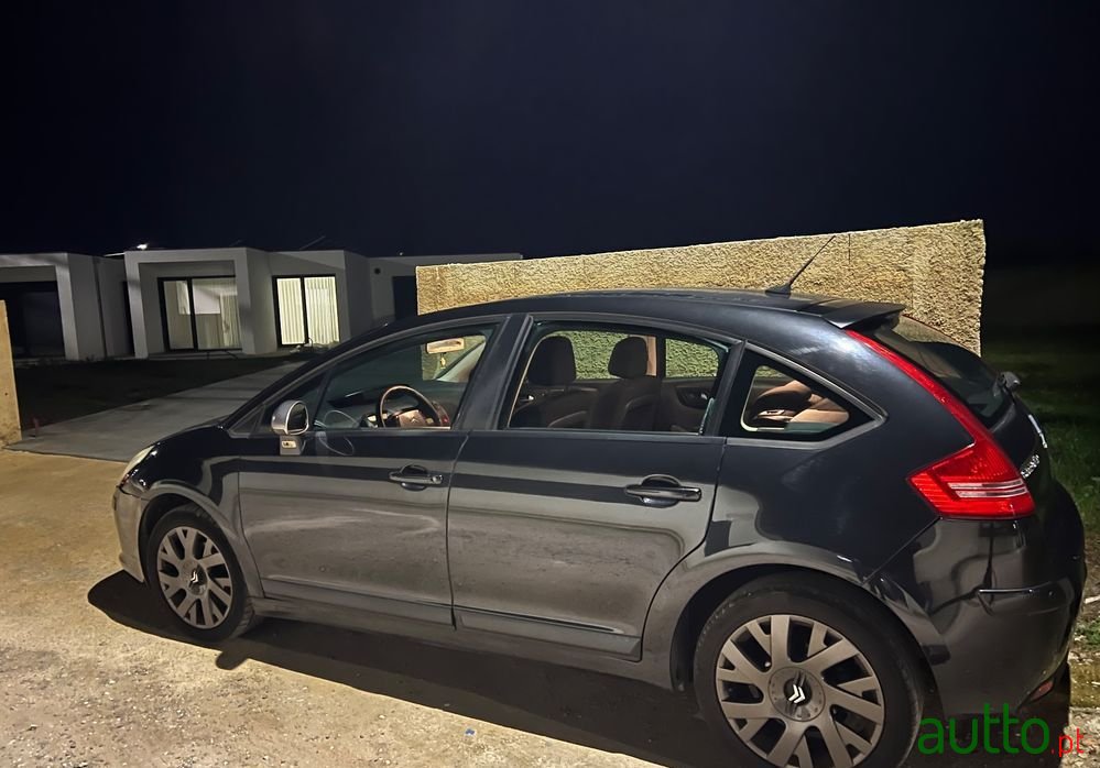 2007' Citroen C4 photo #1