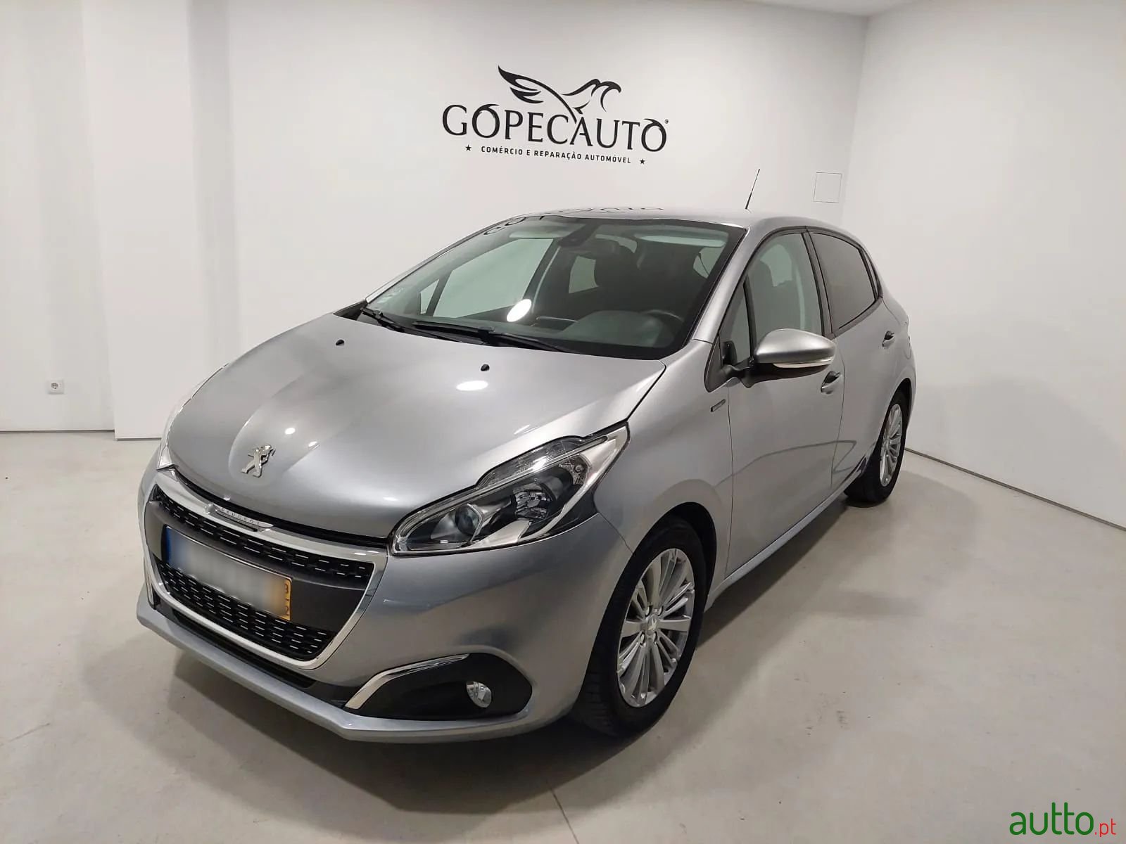 2019' Peugeot 208 photo #1