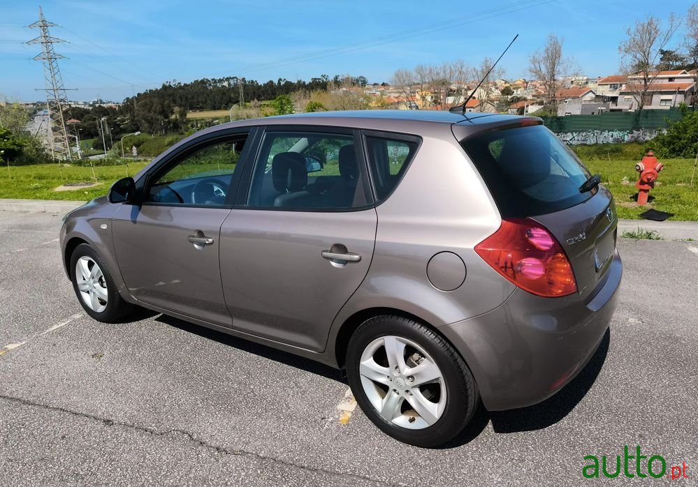 2009' Kia Ceed 1.4 Cvvt Ex Isg photo #5