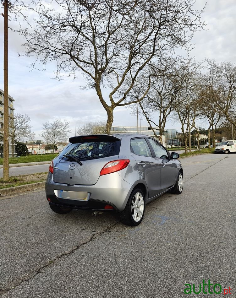 2010' Mazda 2 photo #4