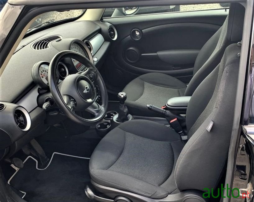 2012' MINI One photo #4