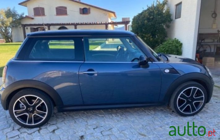 2009' MINI Cooper D photo #3