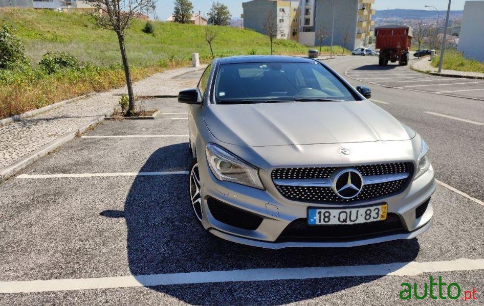 2013' Mercedes-Benz Cla-220 photo #2