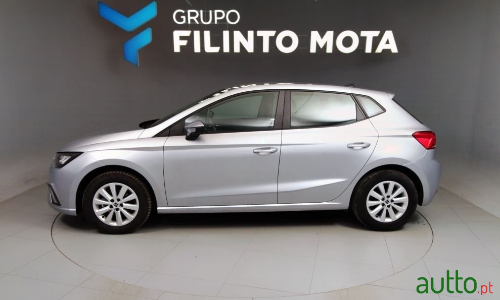 2022' SEAT Ibiza 1.0 Mpi Style photo #5