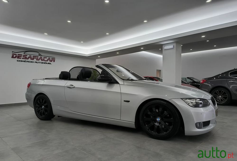 2008' BMW Série 3 I Cabrio photo #4