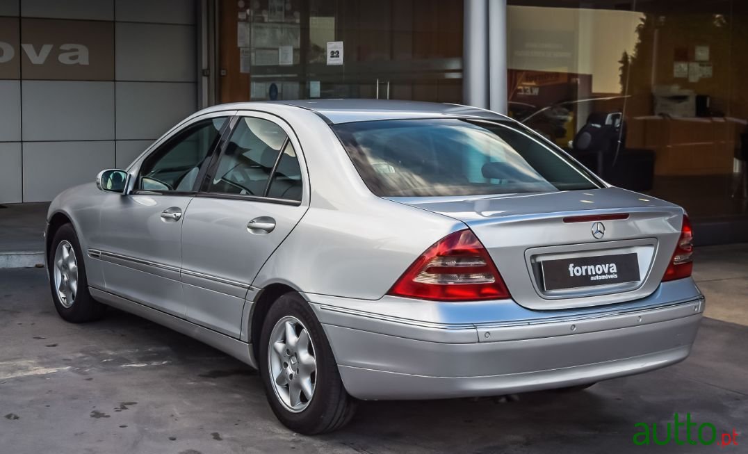 2001' Mercedes-Benz C-200 photo #4