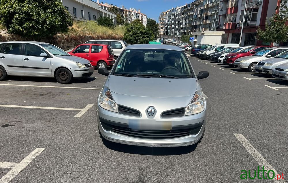 2007' Renault Clio 1.2 16V Confort photo #4