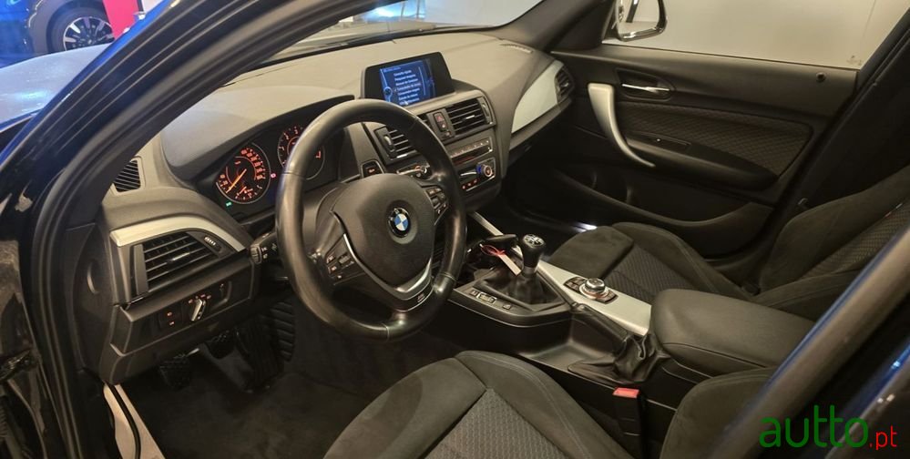 2013' BMW Série 1 D Pack M photo #6