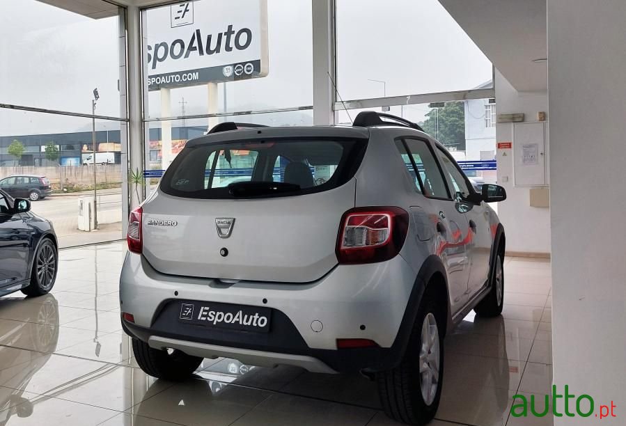 2016' Dacia Sandero Stepway photo #4