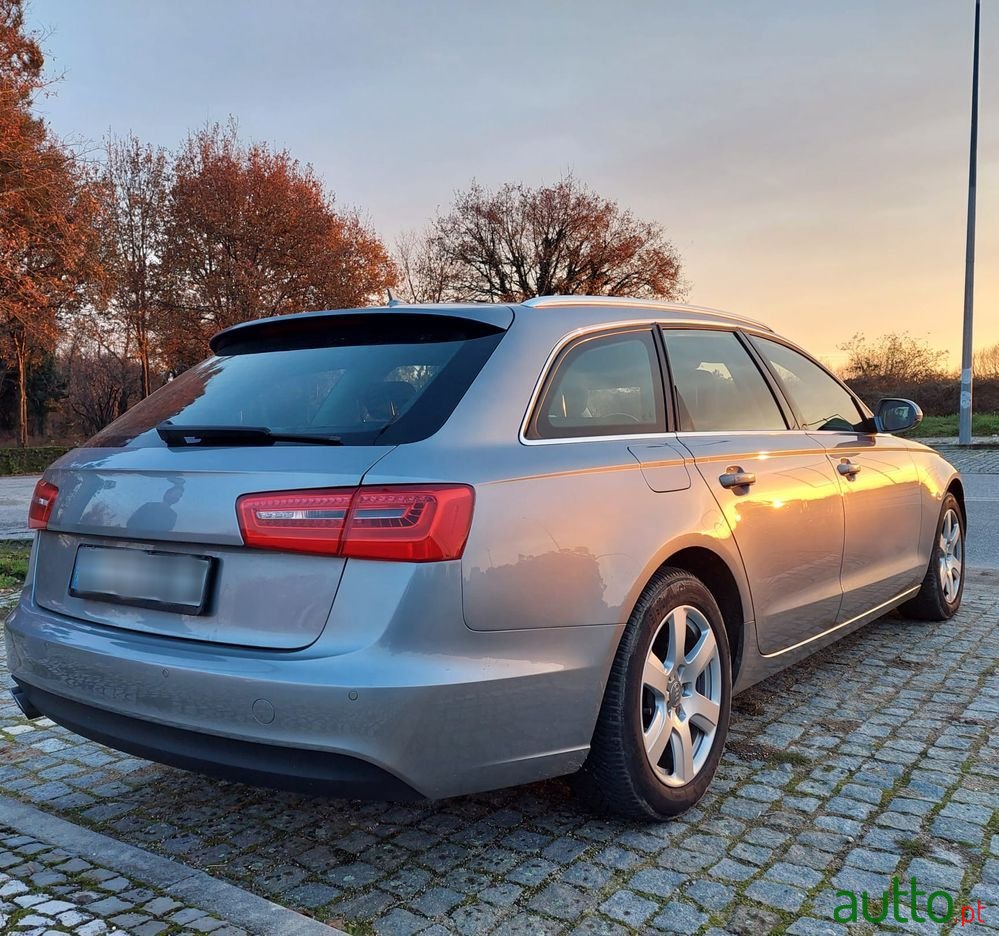 2011' Audi A6 Avant photo #5