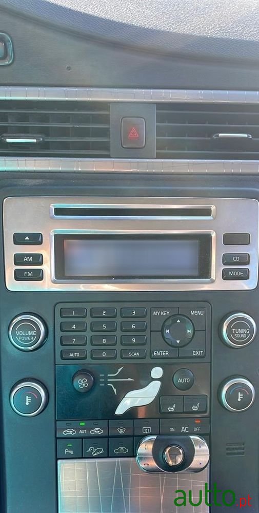 2009' Volvo Xc 70 photo #4