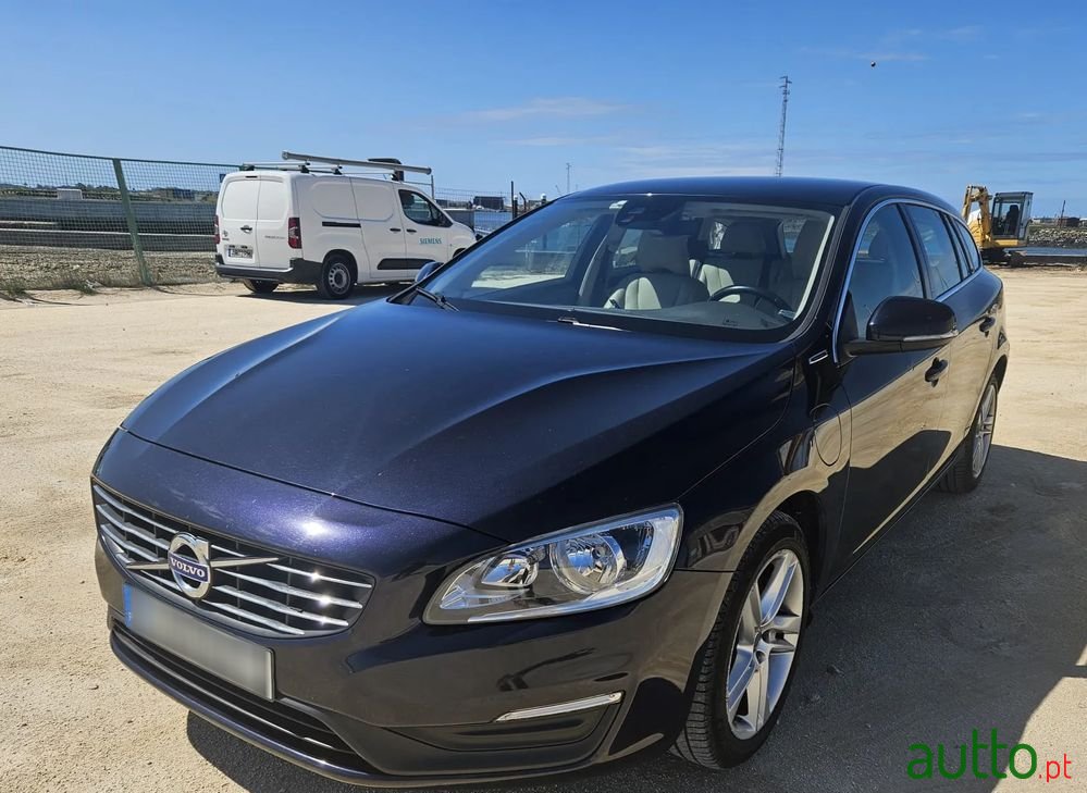 2015' Volvo V60 photo #2