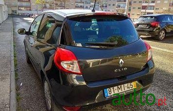 2011' Renault Clio 1.2 16V Dynamic S photo #3