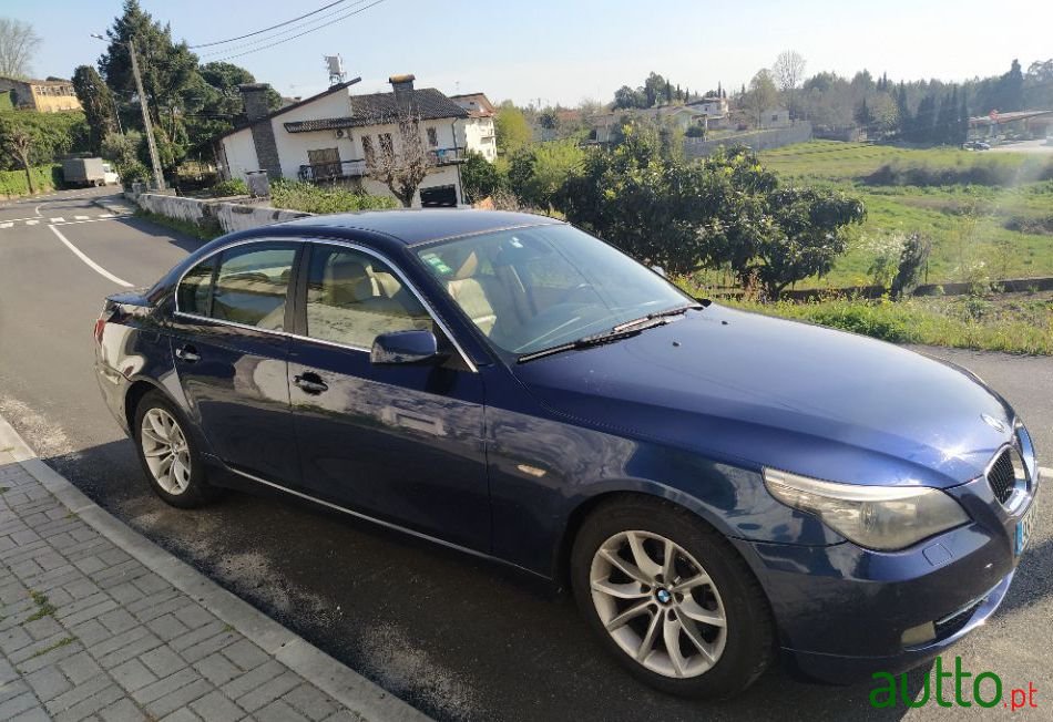 2007' BMW 520 Sport photo #1