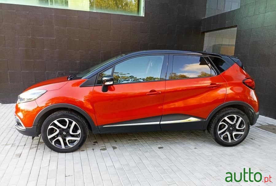 2016' Renault Captur photo #2
