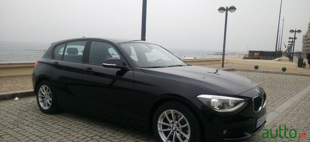 2013' BMW 116 Executivo Dinamic photo #1