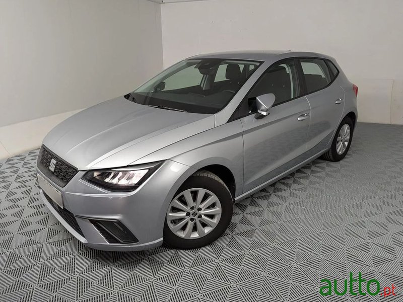 2022' SEAT Ibiza 1.0 Tsi Style Dsg photo #1