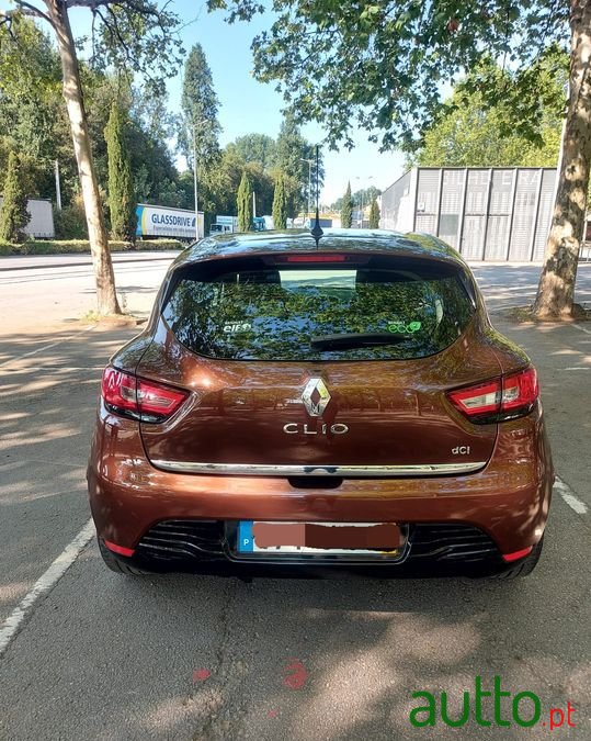 2015' Renault Clio photo #5