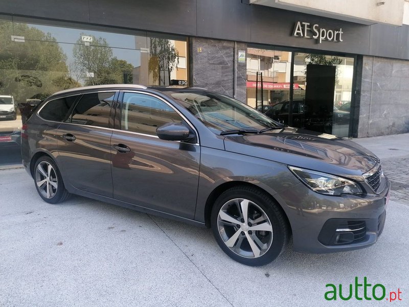 2018' Peugeot 308 Sw photo #3