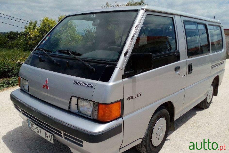 1992' Mitsubishi L300 photo #1