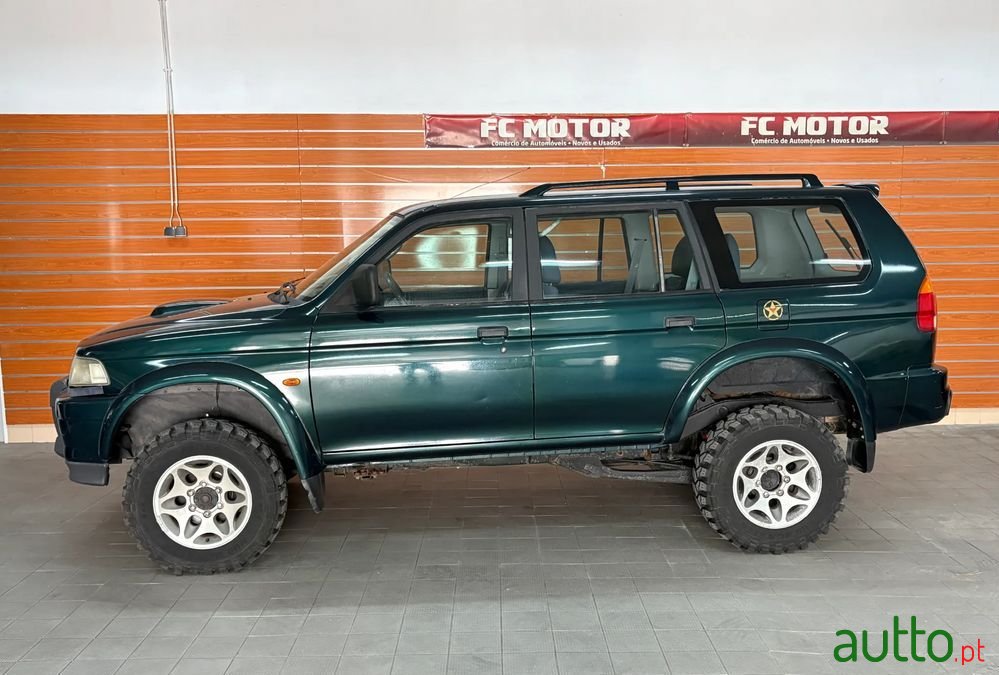 1999' Mitsubishi Pajero Sport 2.5 Td Gls photo #3