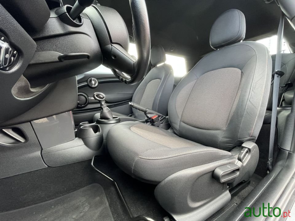 2015' MINI Cooper photo #4