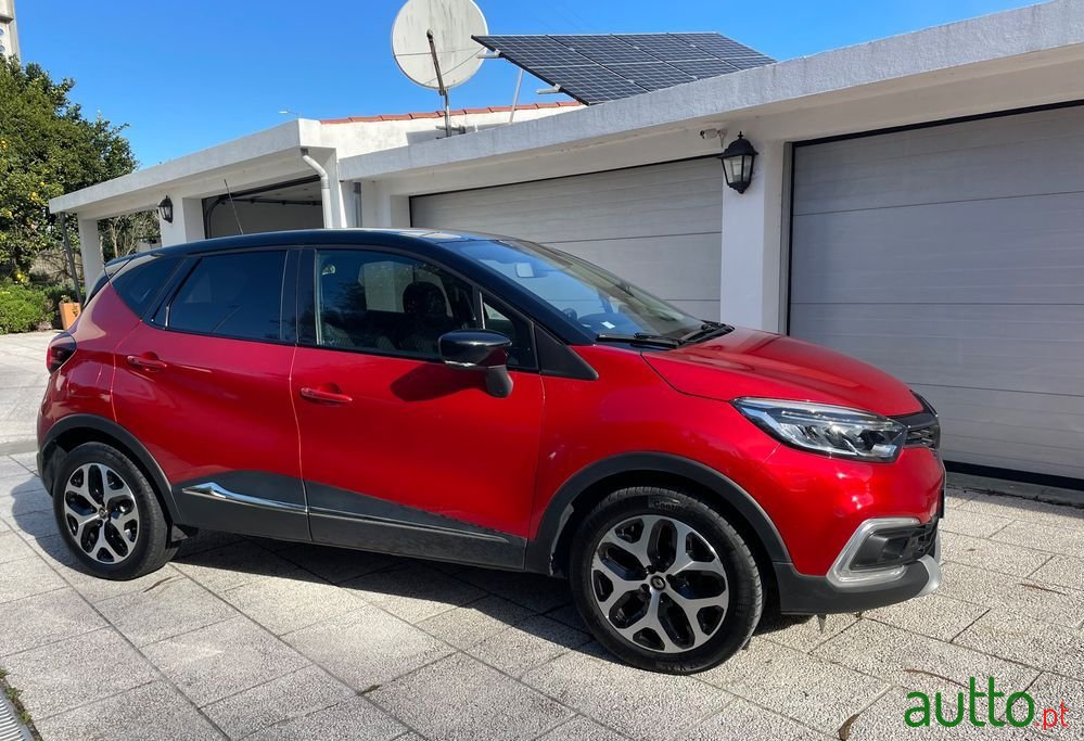 2019' Renault Captur photo #1