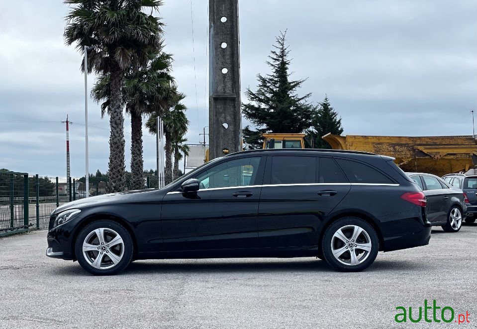 2015' Mercedes-Benz C-200 photo #6
