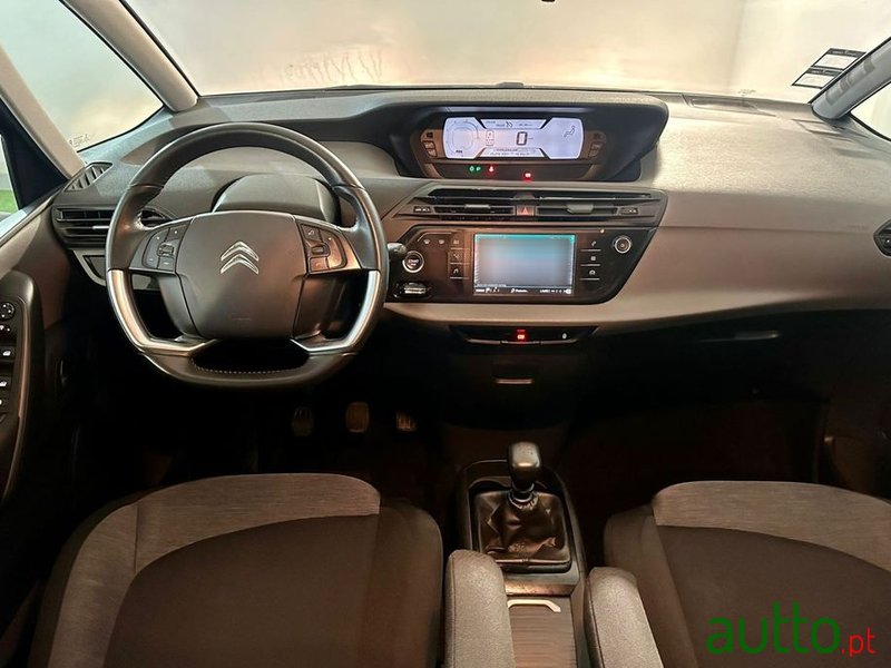 2020' Citroen C4 SpaceTourer photo #2