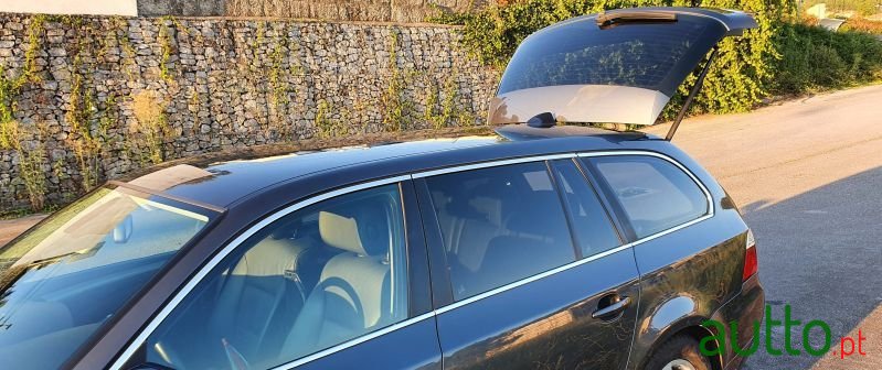 2009' BMW 520 photo #4