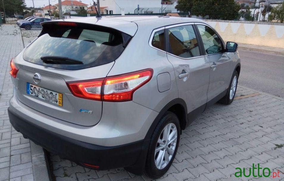 2014' Nissan Qashqai photo #2