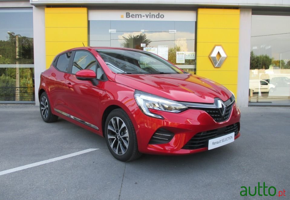 2021' Renault Clio photo #1