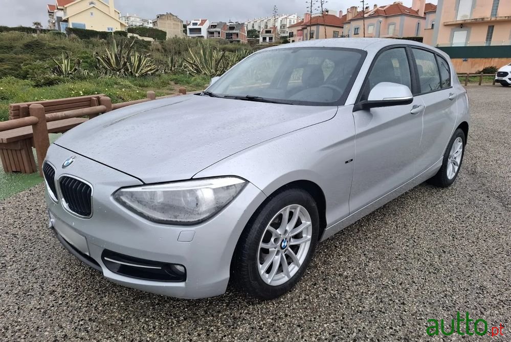 2011' BMW Série 1 D Sport Line photo #3