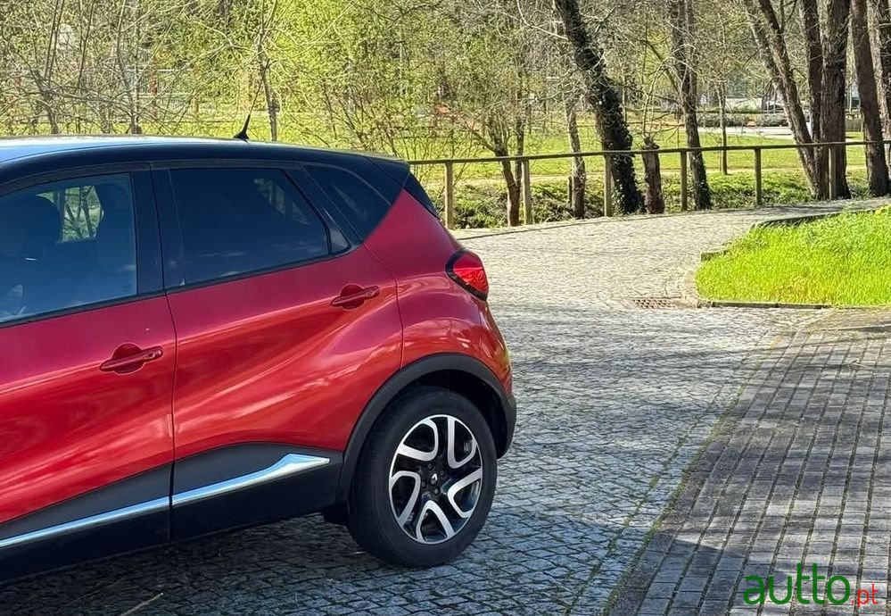 2015' Renault Captur photo #4