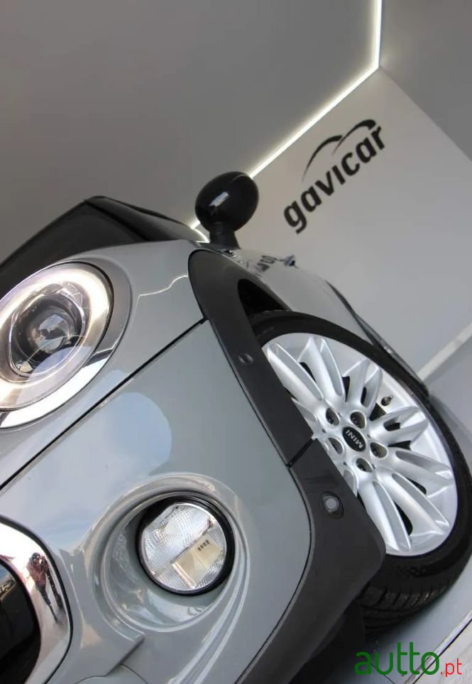 2014' MINI Cooper S photo #3