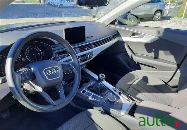 2017' Audi A4 Avant photo #5