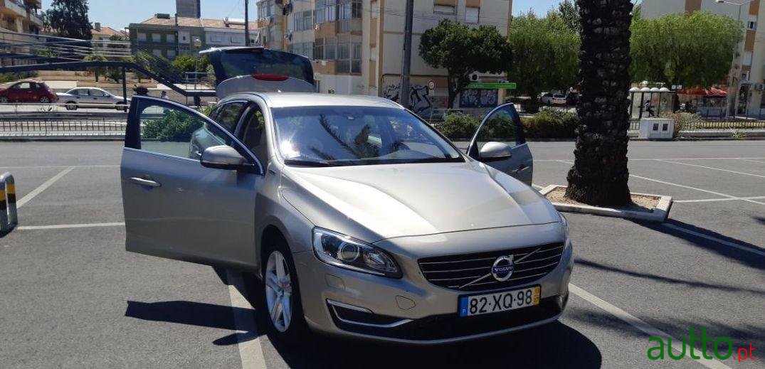 2013' Volvo V60 photo #2