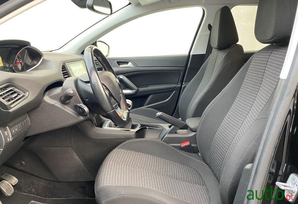 2017' Peugeot 308 Sw photo #4