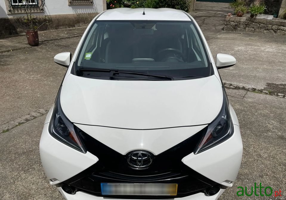 2018' Toyota Aygo photo #2