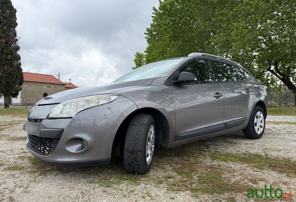 2011' Renault Mégane Sport Tourer photo #5